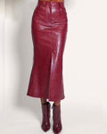 Sportlicher Midirock aus veganem Leder Burgund von Sonja Kiefer