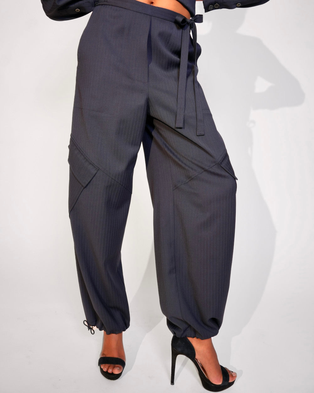 Cargo-Anzughose Navy-Nadelstreifen von Sonja Kiefer