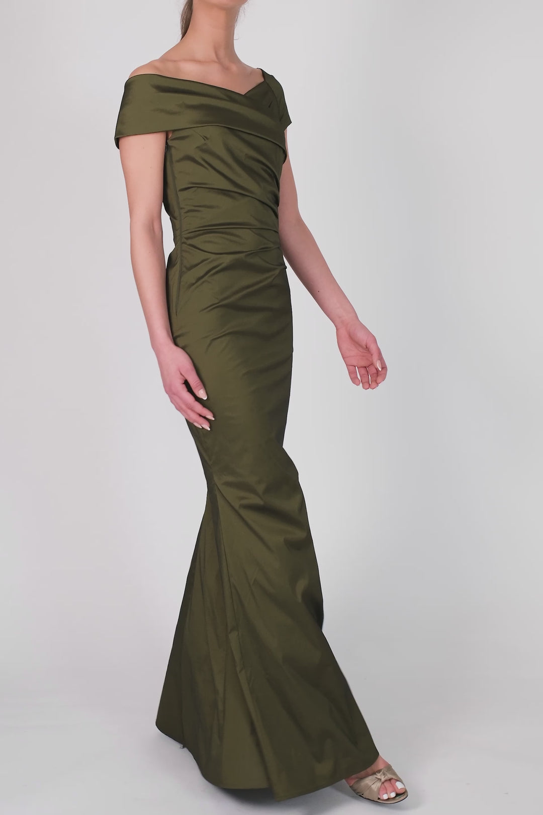 Eternal Classy dress olive