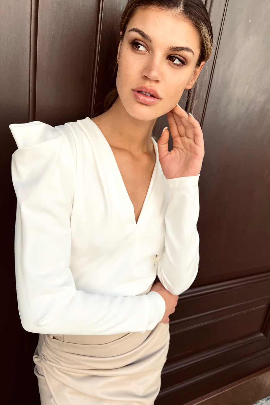 Pointed Shoulder Shirt off white